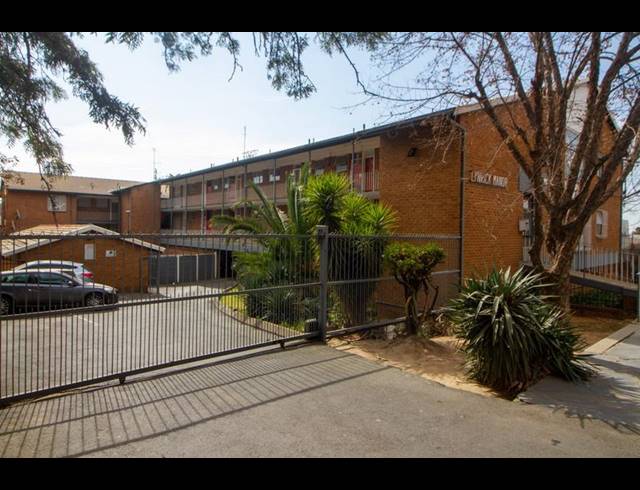 1 BEDROOM APARTMENT FOR SALE IN KEW